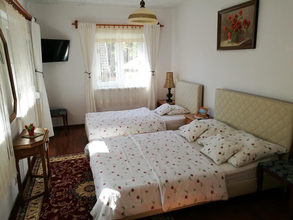 Gosciniec Grek Zorba - Pokoje I Domki 4 Osobowe - 16Km Od Zator Energylandia Inwałd Dış mekan fotoğraf
