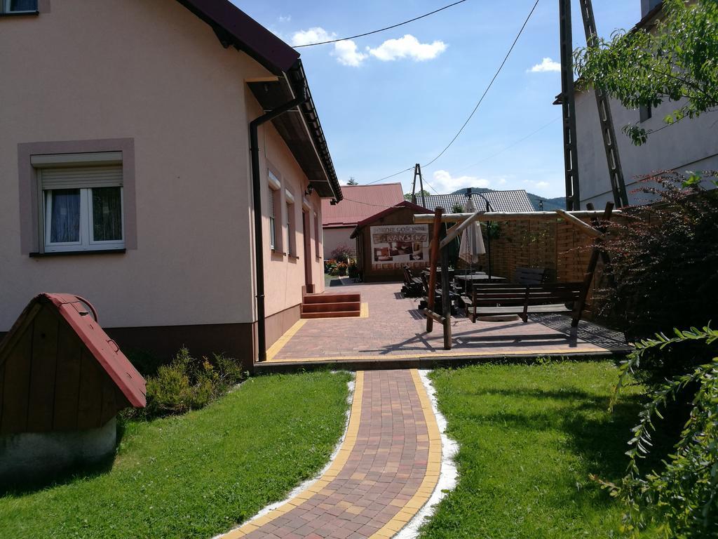 Gosciniec Grek Zorba - Pokoje I Domki 4 Osobowe - 16Km Od Zator Energylandia Inwałd Oda fotoğraf