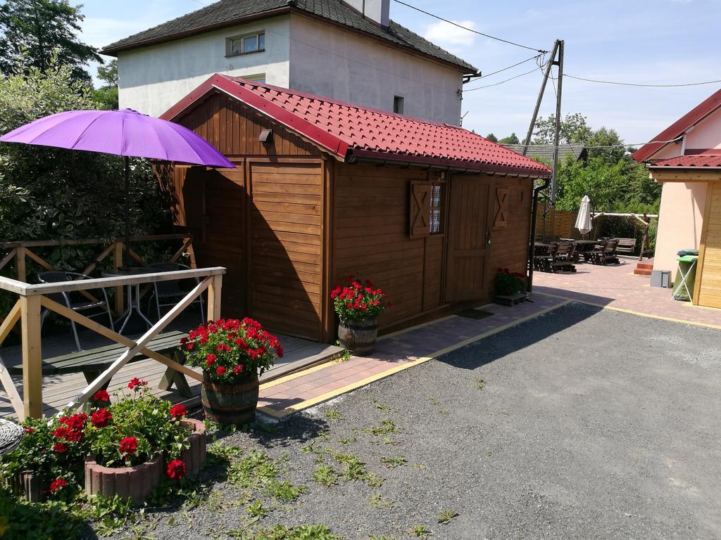 Gosciniec Grek Zorba - Pokoje I Domki 4 Osobowe - 16Km Od Zator Energylandia Inwałd Oda fotoğraf